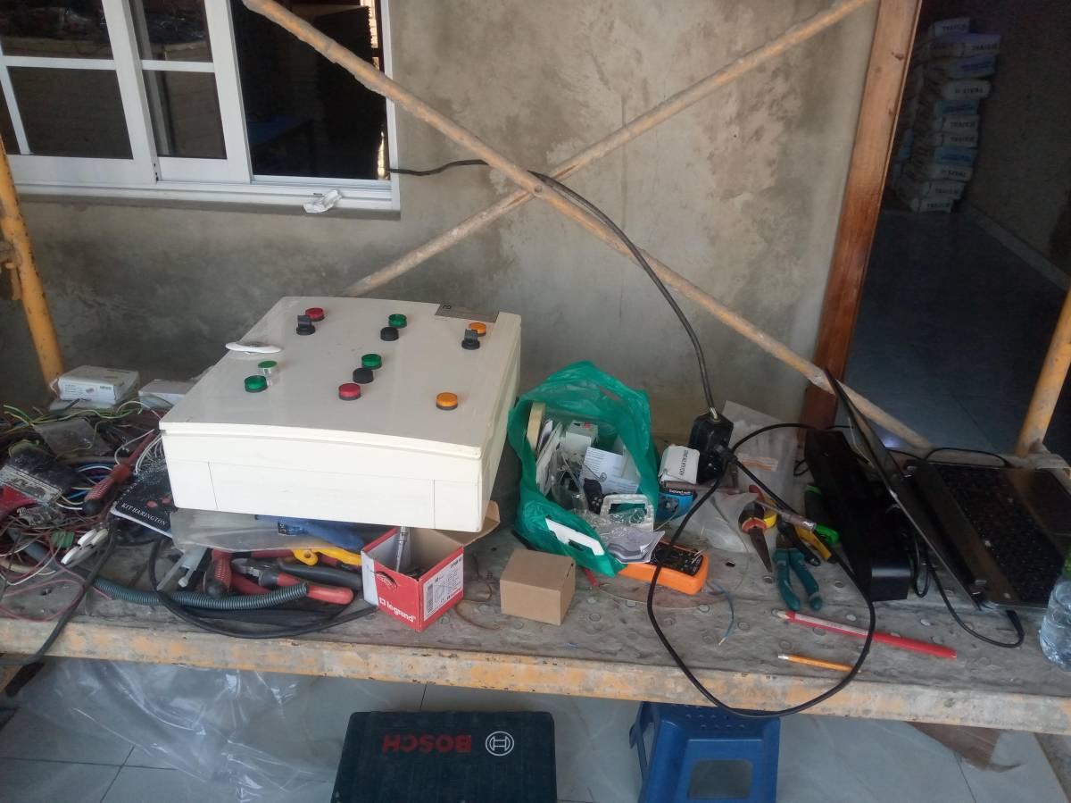 Ozires - Amadora - Switch and Outlet Installation