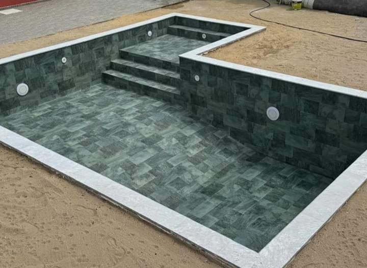 Lincoln - Sesimbra - Swimmingpool reinigen oder warten