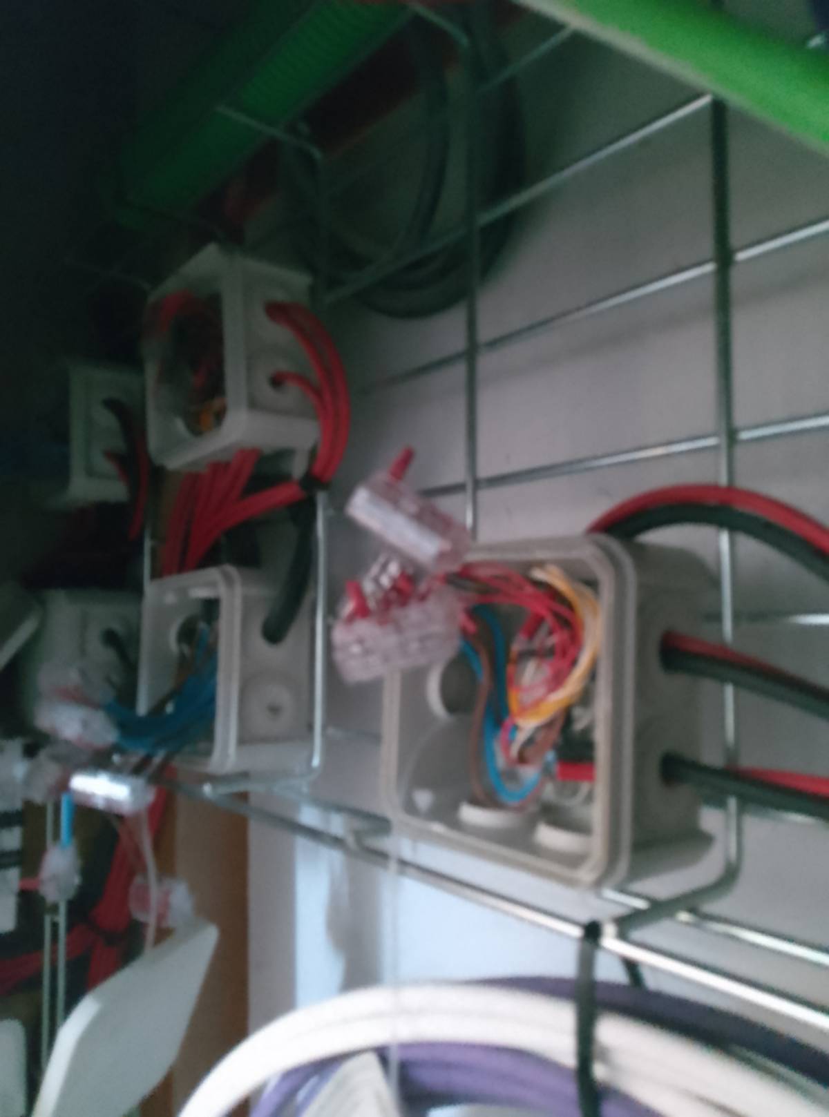 Ozires - Amadora - Circuit Breaker Panel or Fuse Box Repair