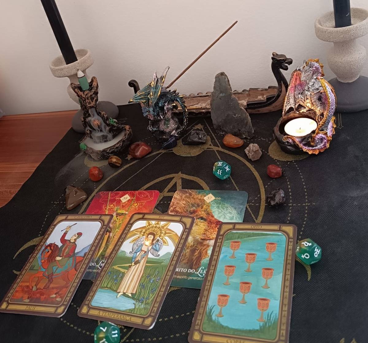 Lua a Tarologa - Peniche - Tarot Card Reading