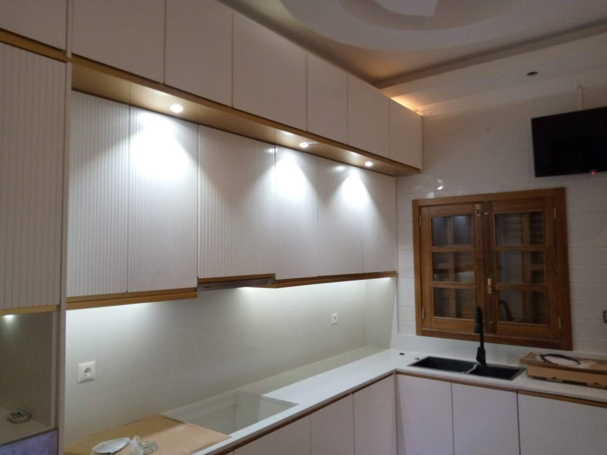 Ozires - Amadora - Lighting