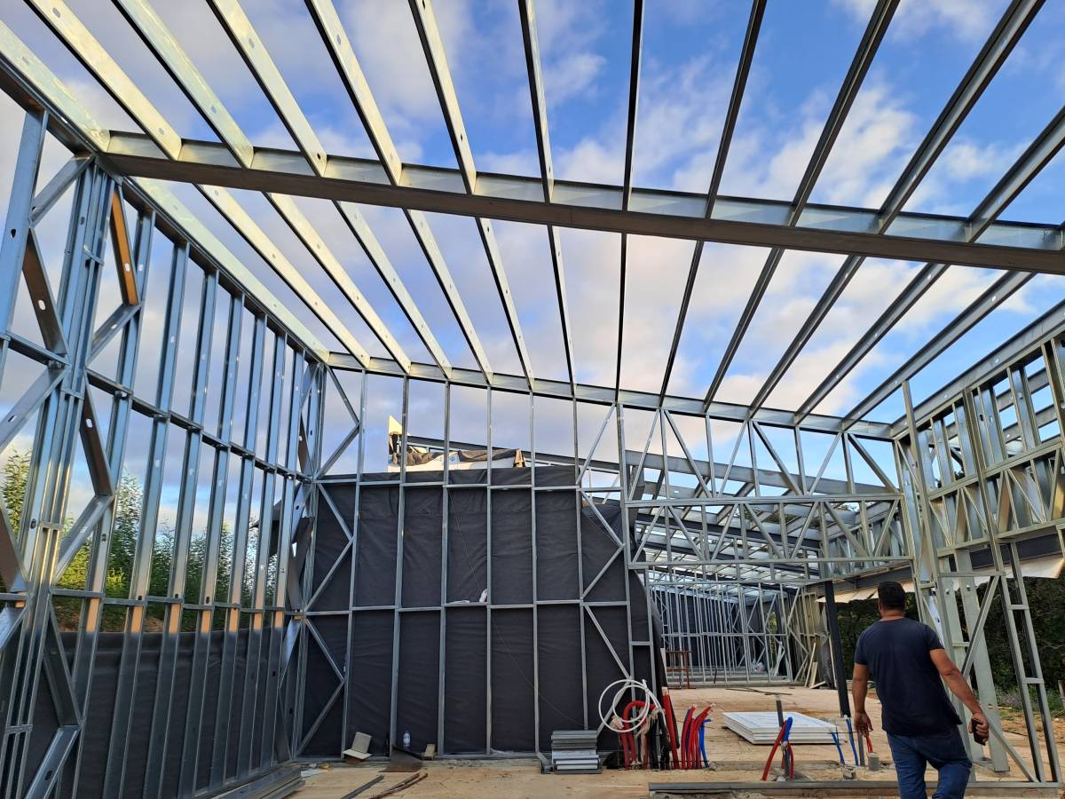 Estevam construções - Figueira da Foz - Interior Wall Addition