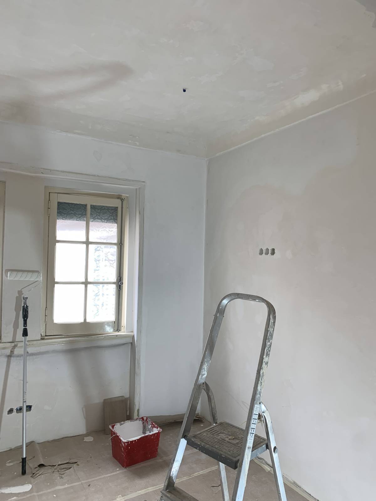 Sr. Martins - Seixal - Stone or Tile Flooring Installation