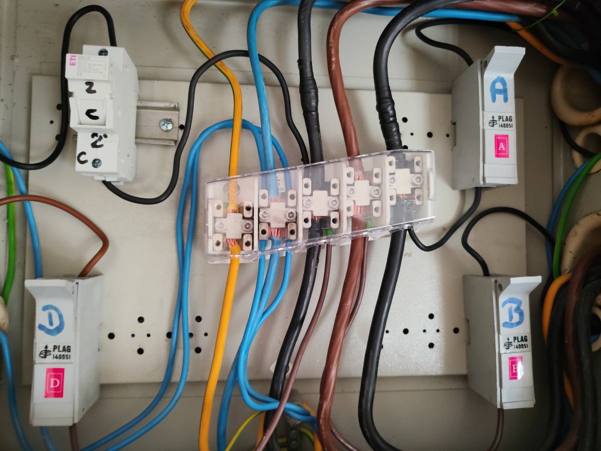 Paulo - Mafra - Problèmes électriques et de câblage