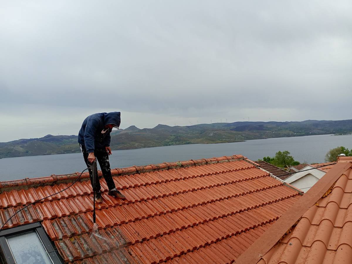 Faz tudo do Larouco - Montalegre - Reparação ou Manutenção de Sauna