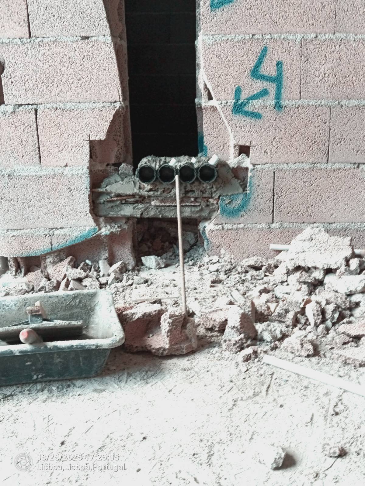 Ozires - Amadora - Instalación de lámparas