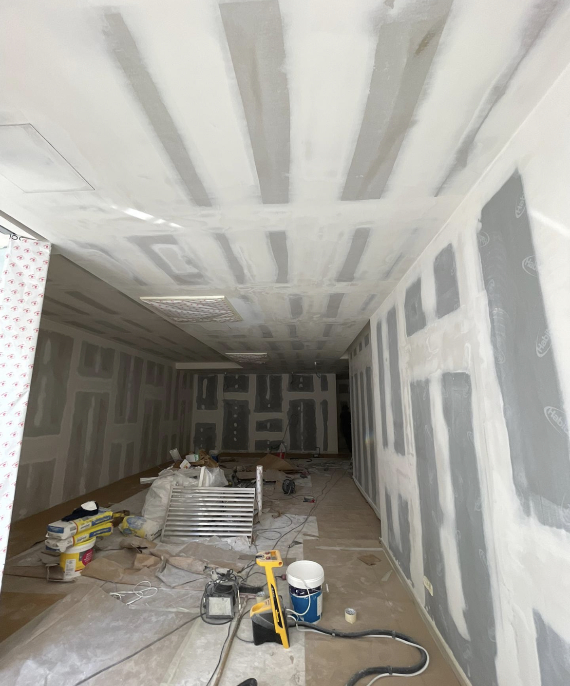 Oliart pinturas e janelas pvc - Lisboa - Wallpaper Repair