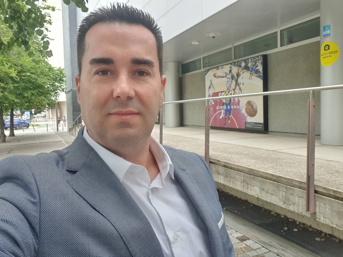 Evandro Almeida - Alcochete - Swimmingpool reinigen oder warten