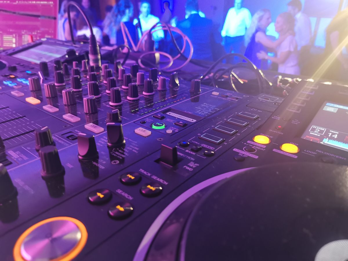 DJ Roger Romão - Oeiras - Location de matériel audiovisuel pour événements