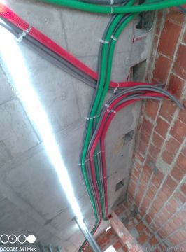 Ozires - Amadora - Lights Project