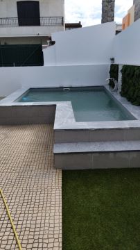 Lincoln - Sesimbra - Swimmingpool reinigen oder warten