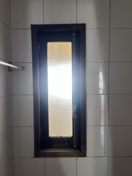 Monteur für PVC Fenster - Haus
