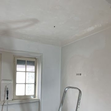 Sr. Martins - Seixal - Stone or Tile Flooring Installation