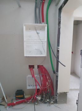 Ozires - Amadora - Wiring