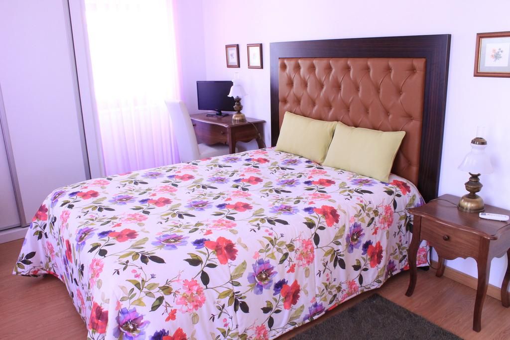 Robinil, Fabrico E Comércio De Estofos E Móveis Lda - Sabugal - Furniture