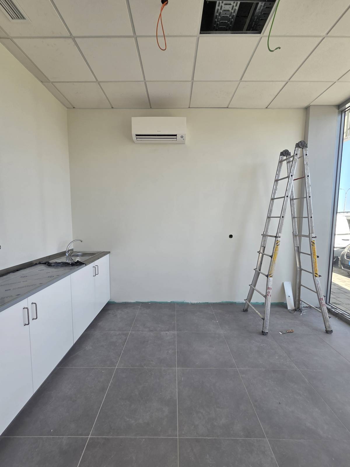 SkS Remodelações. - Sintra - Reparatur des Garagentors