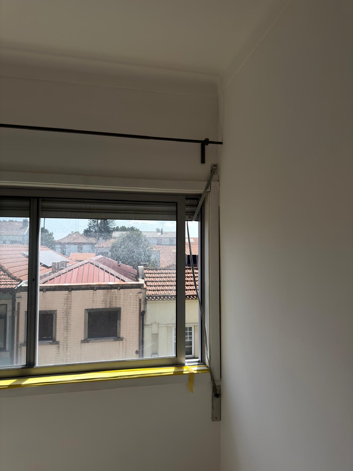 Andrii - Porto - Vinyl or Linoleum Repair or Partial Replacement