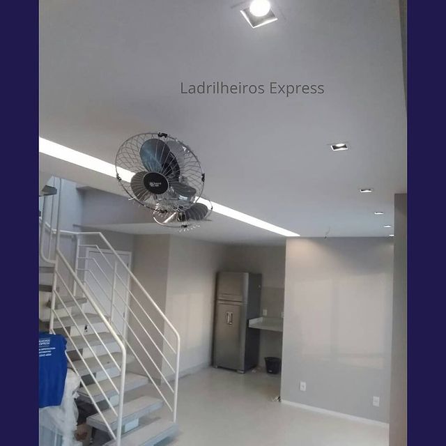 Fino Trato Remodelações - Amadora - Kinderbett montieren