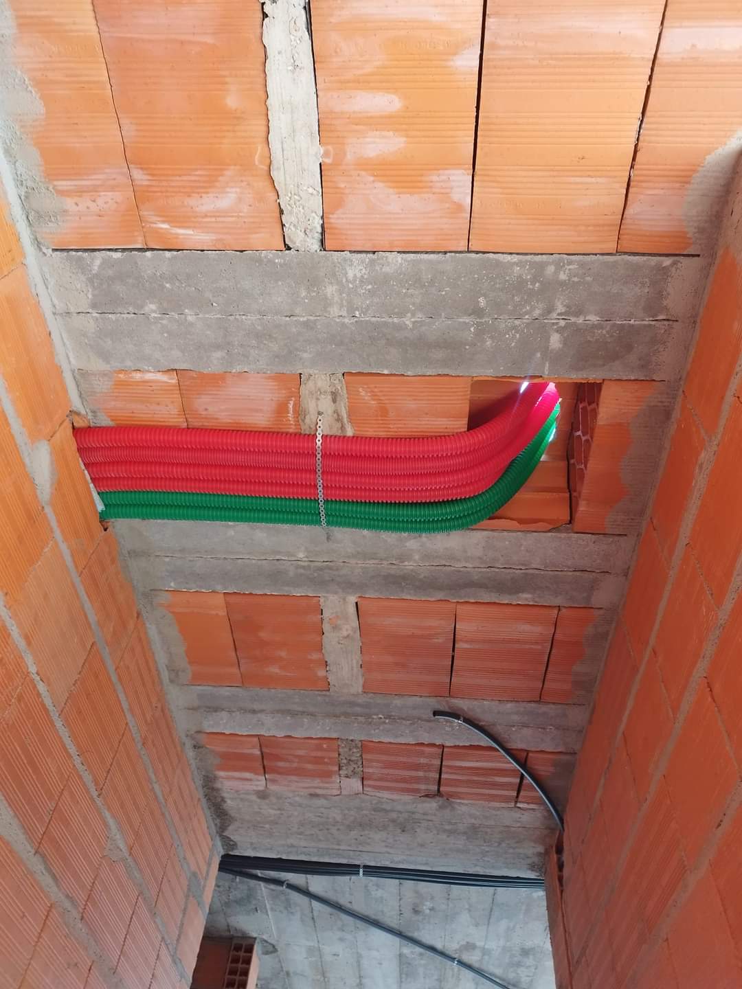 Oliveira - Amadora - Commercial Cleaning