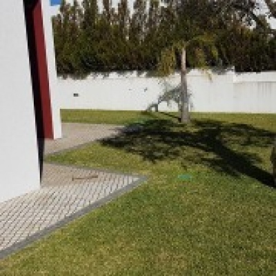 CortaRelva, Construção e manutenção de Espaços Verdes - Setúbal - Edging