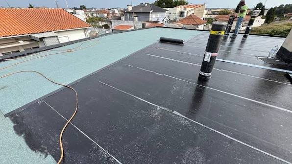 Cátia - Vila Nova de Gaia - Roof Installation or Replacement