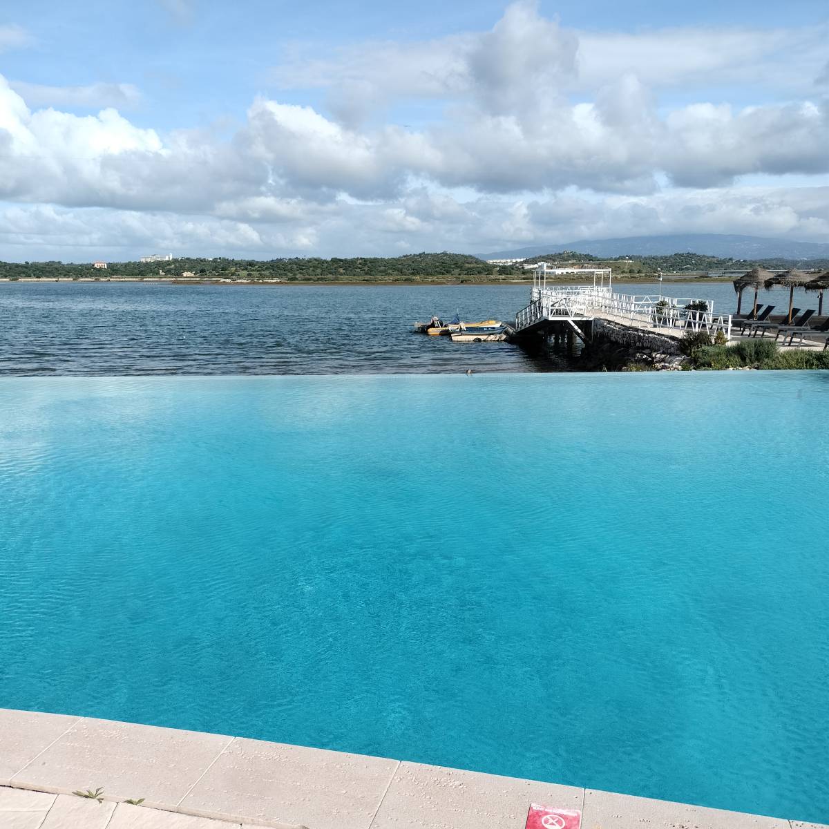 Marcos Pools - Portimão - Hot Tub and Spa Cleaning and Maintenance