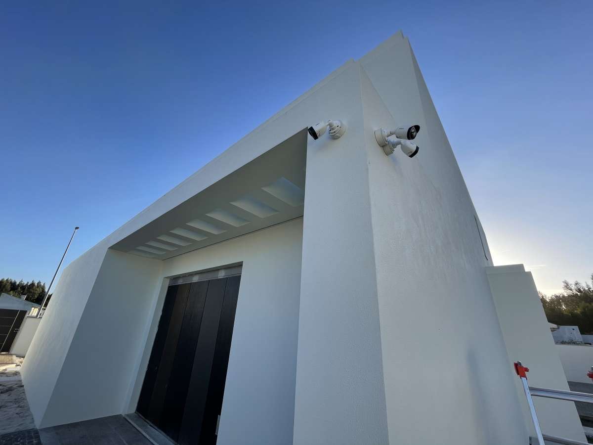 Luís Castro - NORSEG - Vila Nova de Gaia - Home Security and Alarm Repair and Modification