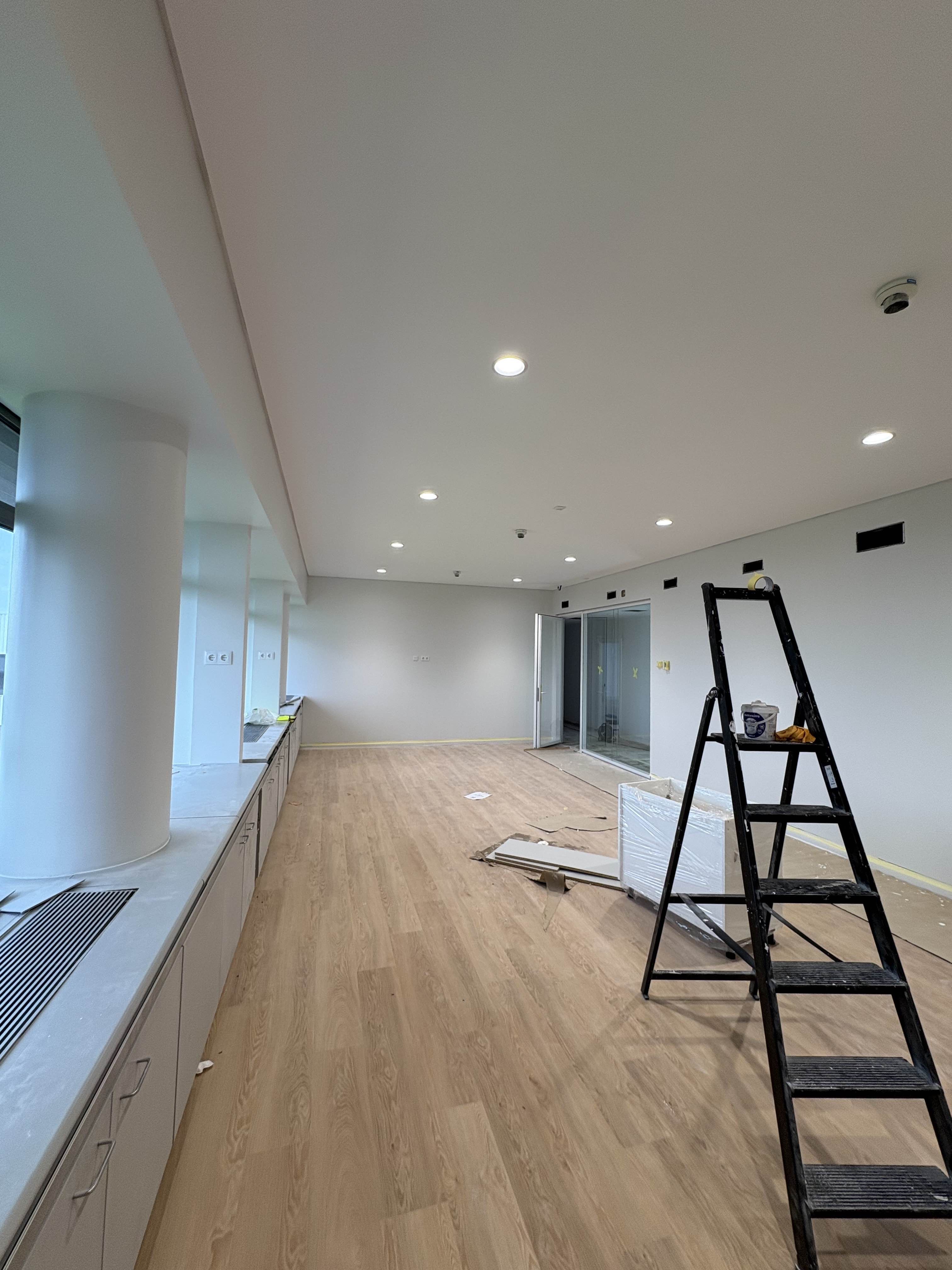 Roberto - Amadora - Limpeza de Espaço Comercial