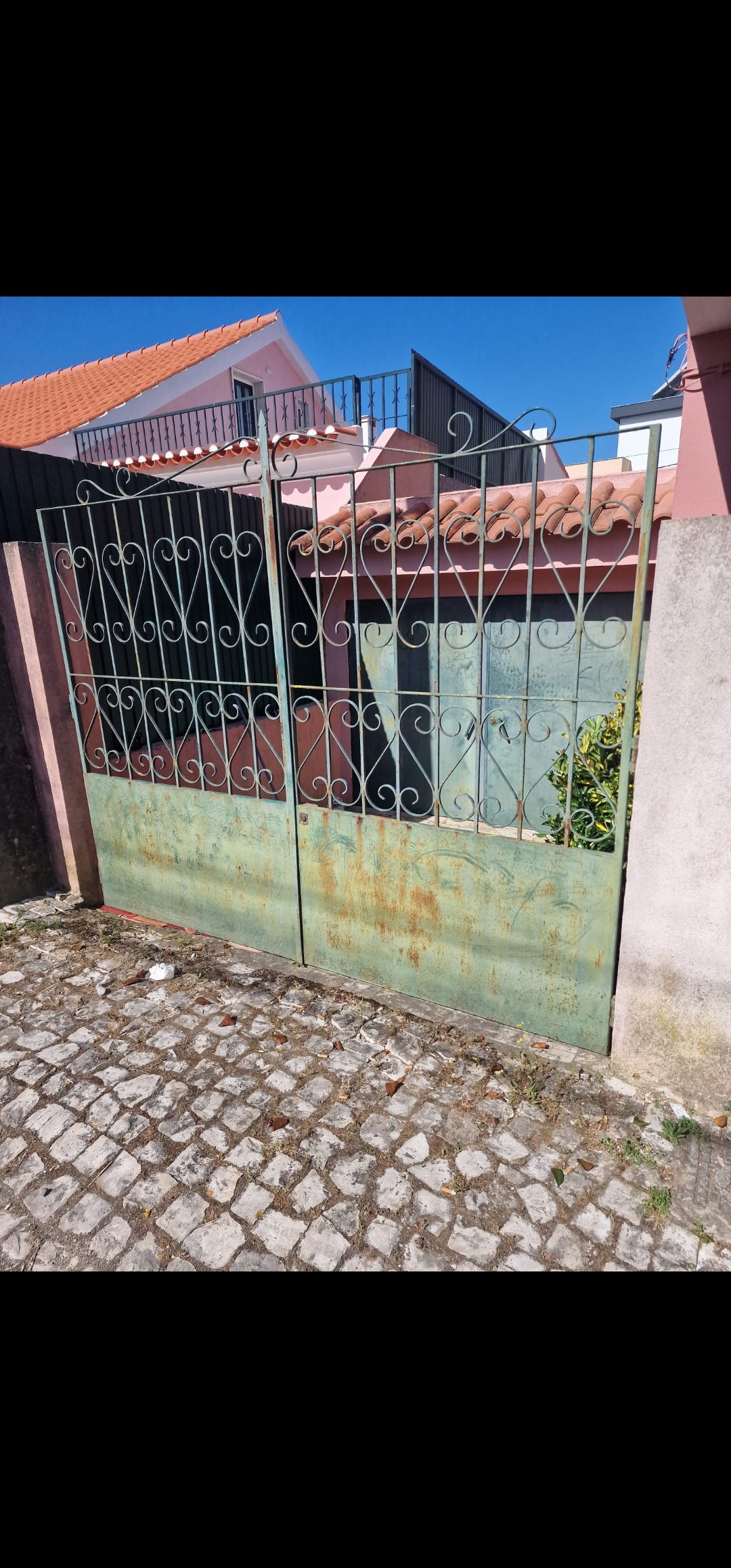 Witallo José - Amadora - Instalação de Bancada de Cozinha