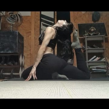 Miza Cruz - Torres Vedras - Yoga Lessons
