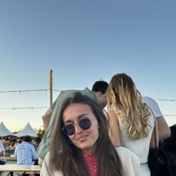 Carolina Beleza - Lisboa - Hundeausführung