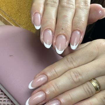 Caroline Nascimento - Cascais - Manicure and pedicure