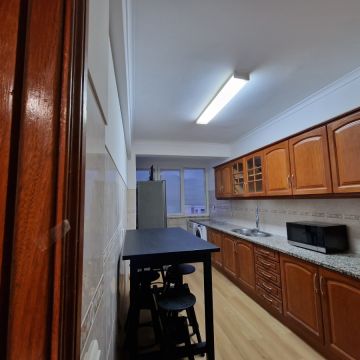 Witallo José - Amadora - Montagem de Berço