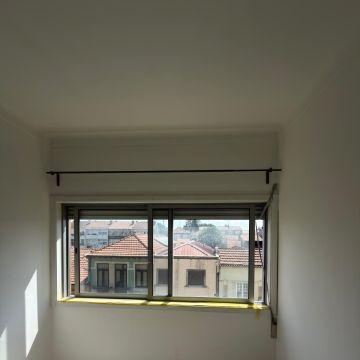 Andrii - Porto - Hardwood Floor Repair or Partial Replacement
