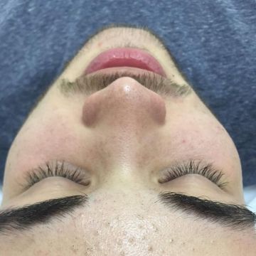 Yolanda Tomaz - Almada - Manicure and pedicure (for women)