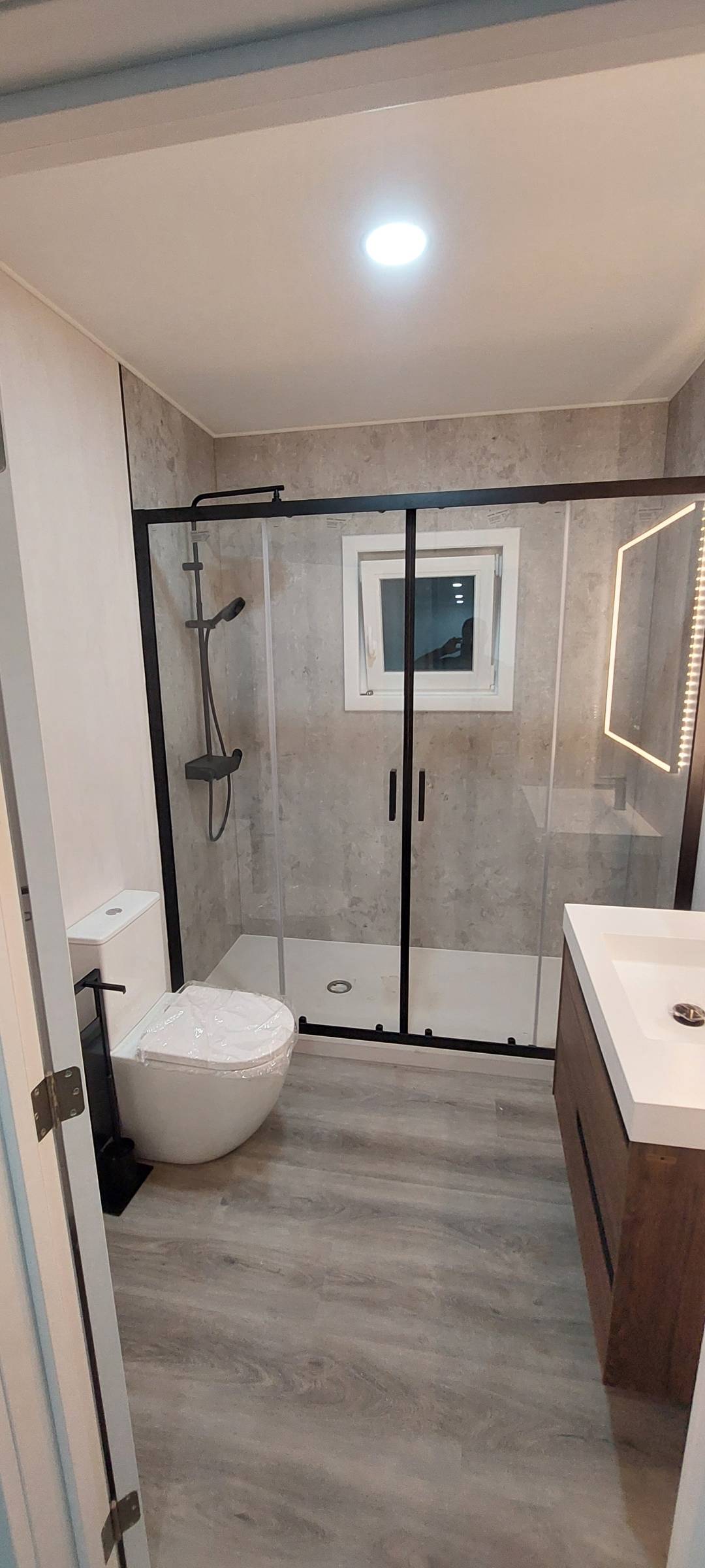 Oleg (H.O.P) - Palmela - Instalação de Alcatifa