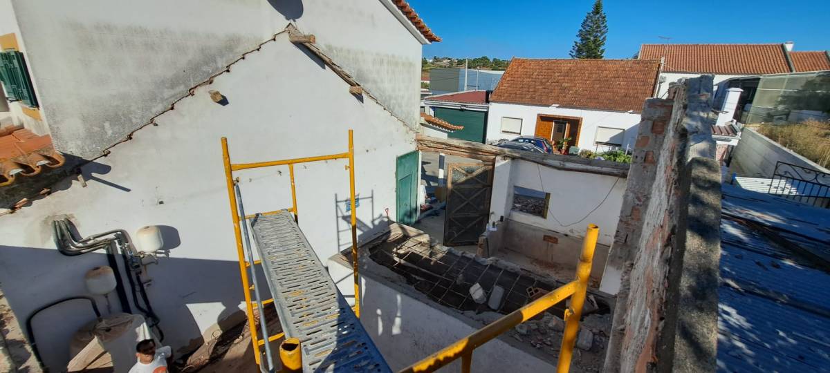 Paulo de Melo Gomes - Santarém - Reparação de Corrimão