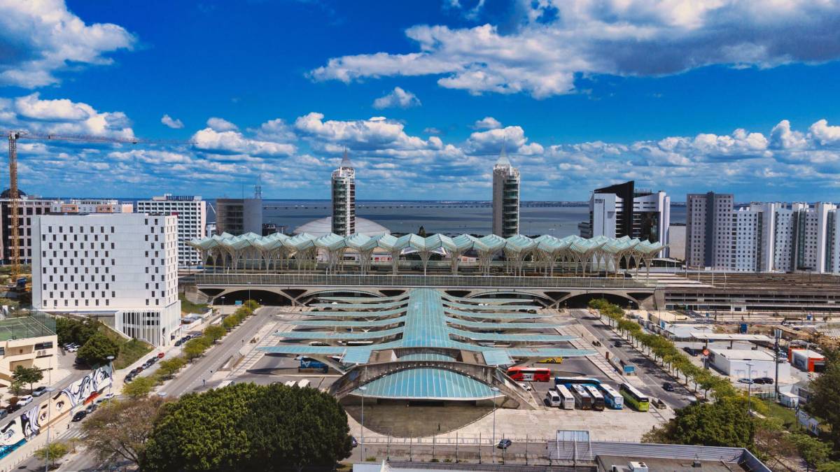Dronie Views - Amadora - Commercial Photography