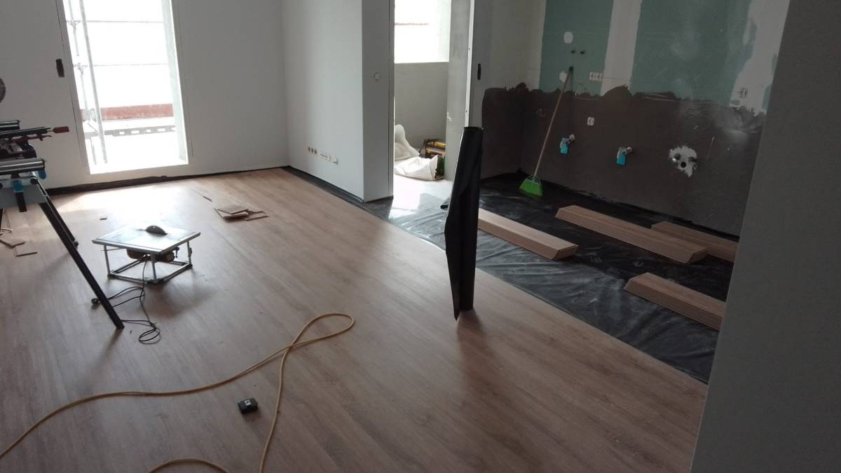 Thascius Alves Santos - Amadora - Concrete Flooring Installation