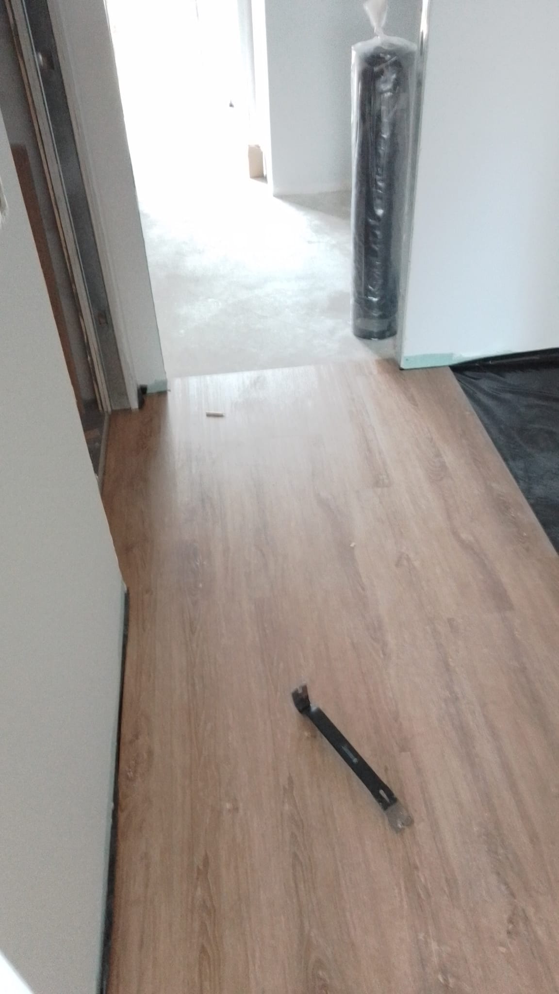 Thascius Alves Santos - Amadora - Flooring