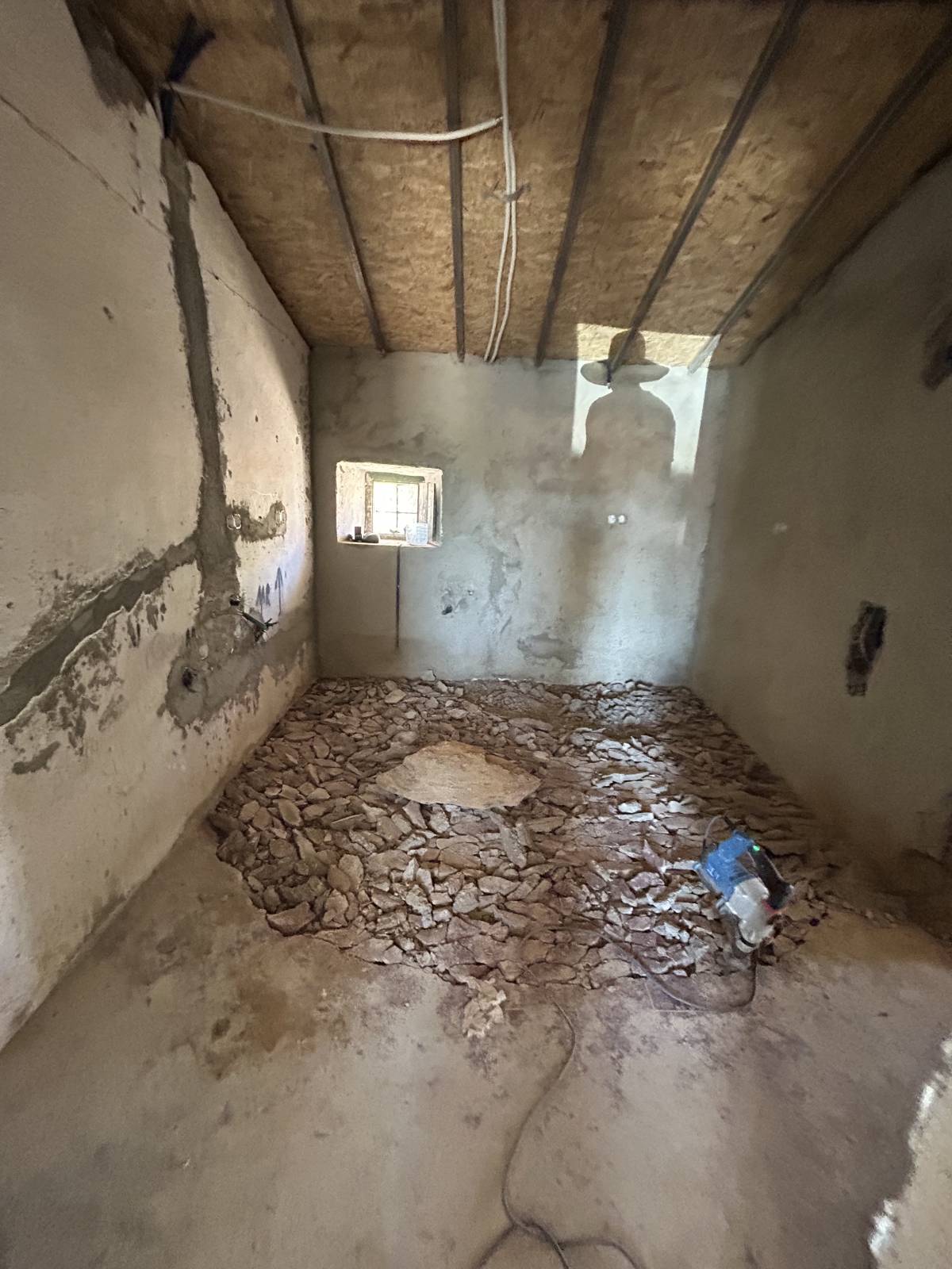 BR logística - Évora - Drywall Repair and Texturing