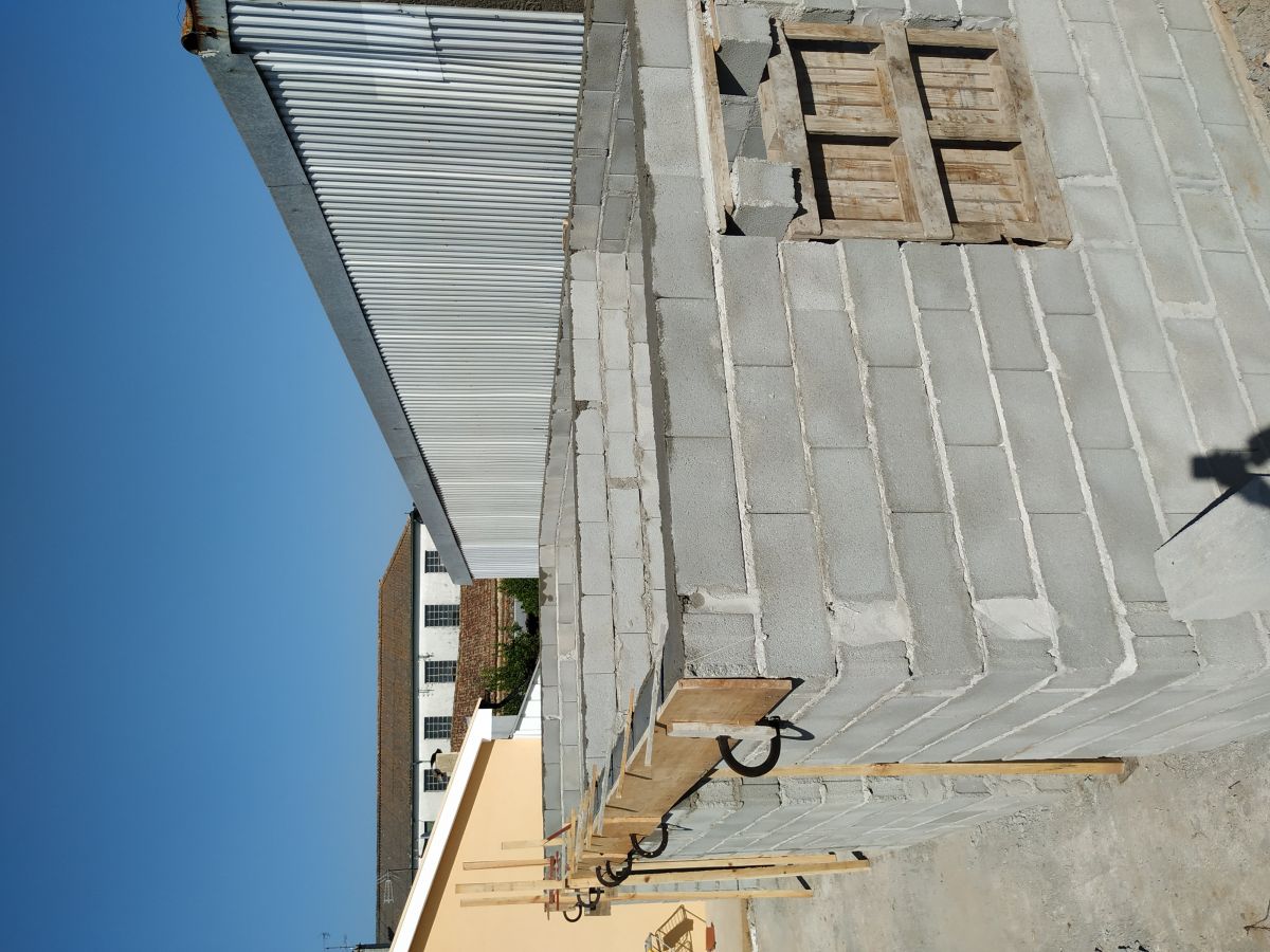 Farias - Santa Maria da Feira - Additions and Remodels