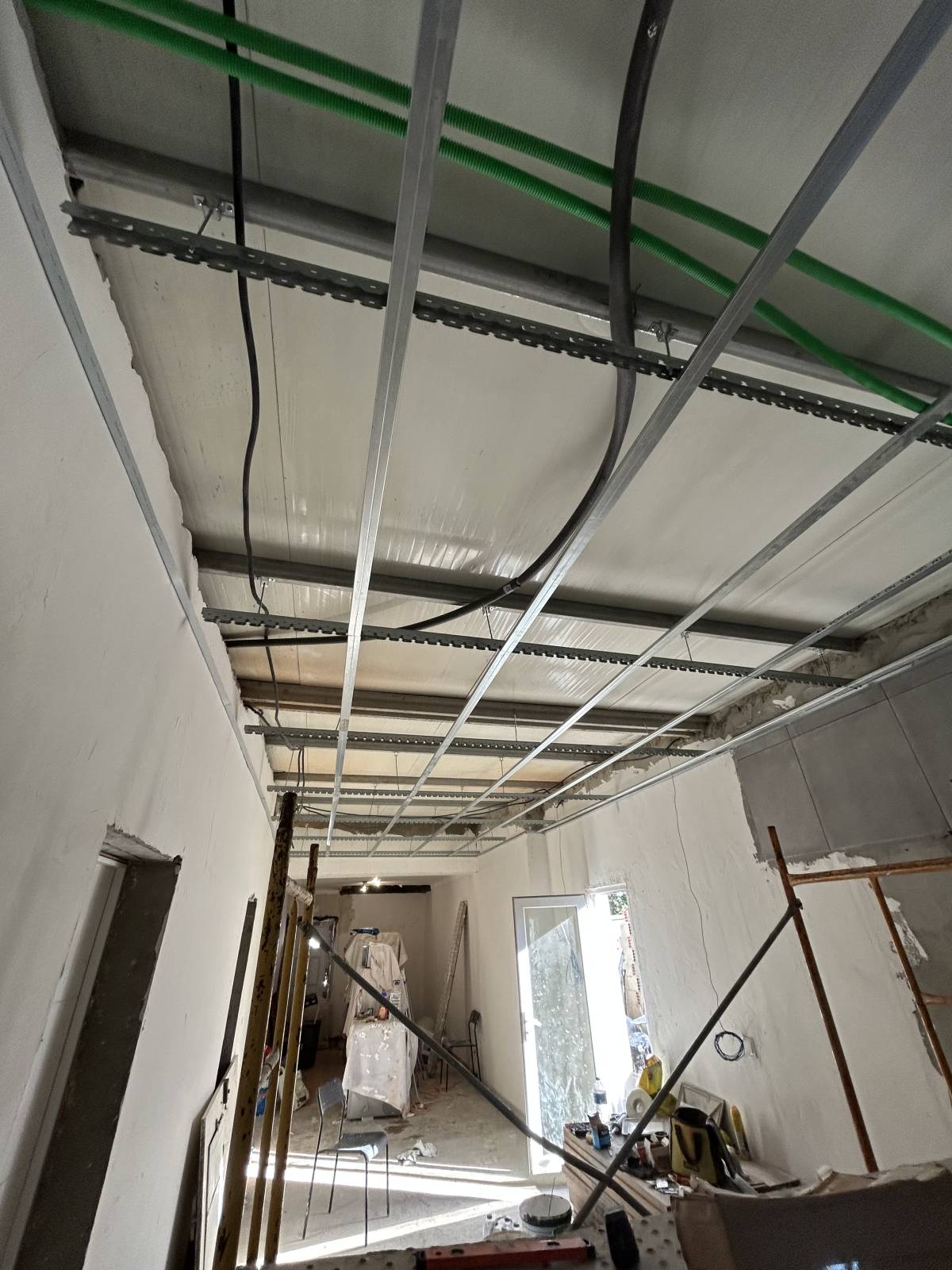 BR logística - Évora - Aplicação de Estuque