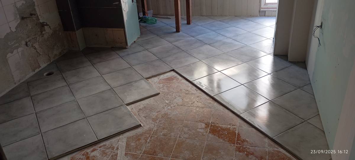 Jefter - Setúbal - Abgehängte Decke