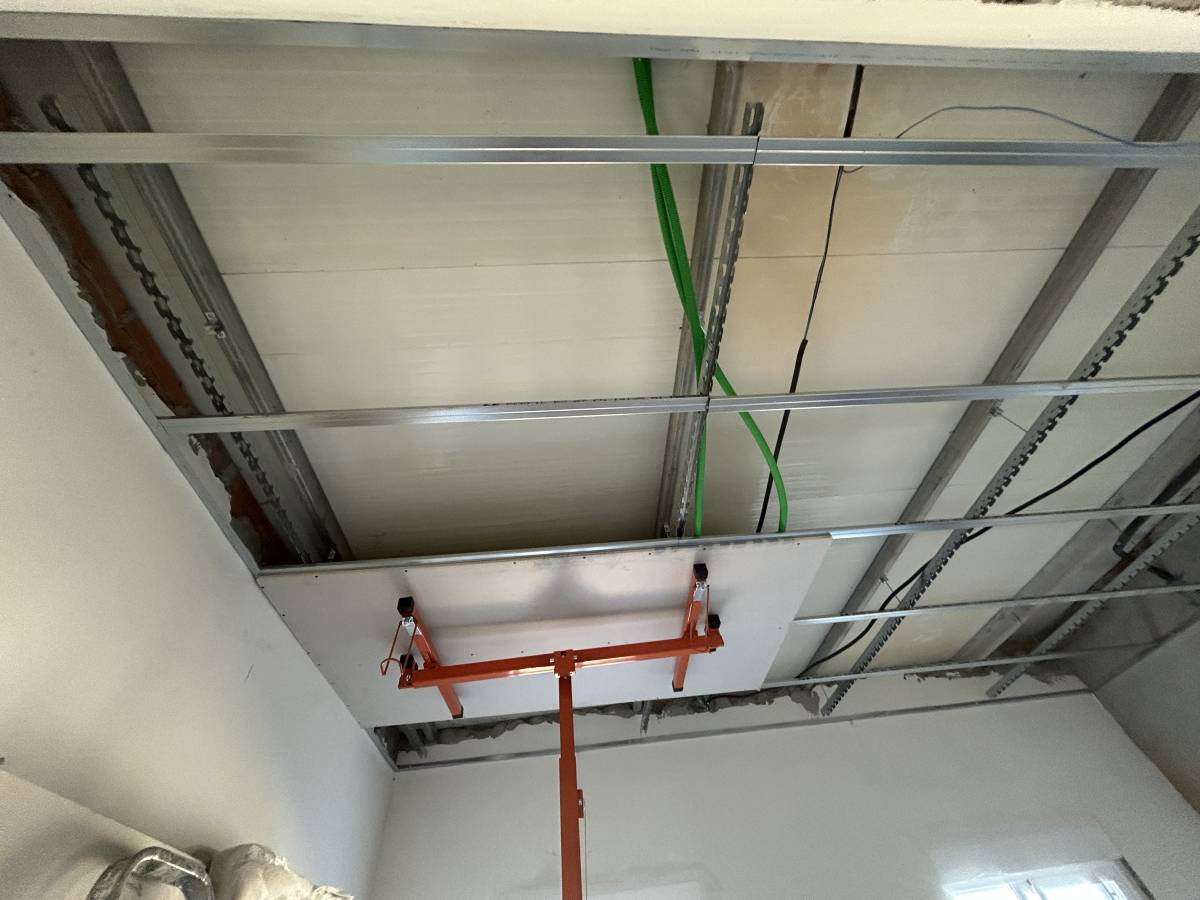 BR logística - Évora - Reparação ou Manutenção de Telhado