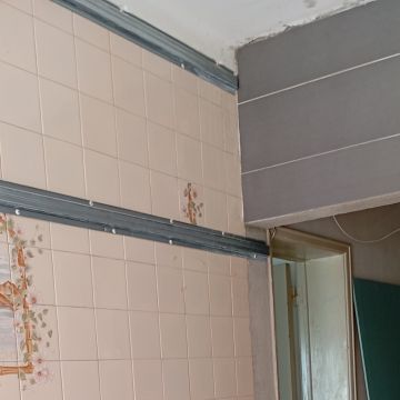 Jefter - Setúbal - Trockenbau und Aufhängen von Trockenbauwänden