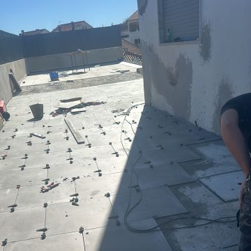Morison - Amadora - Instalação de Pavimento em Pedra ou Ladrilho