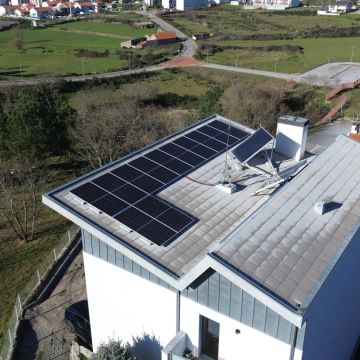 OAK Charger - Guarda - Installation einer Solaranlage / Photovoltaikanlage