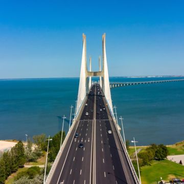 Dronie Views - Amadora - Songwriting
