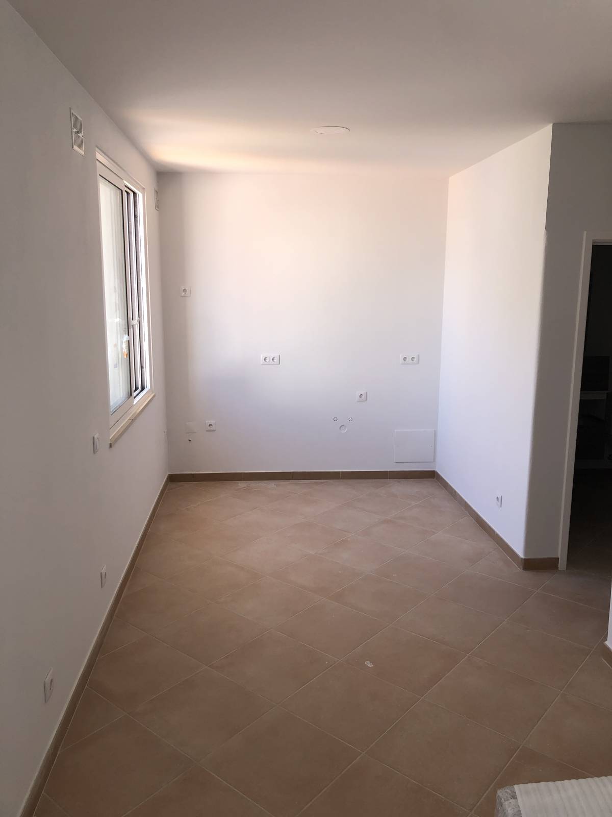 Remodela Construções - Faro - Interior Wall Addition